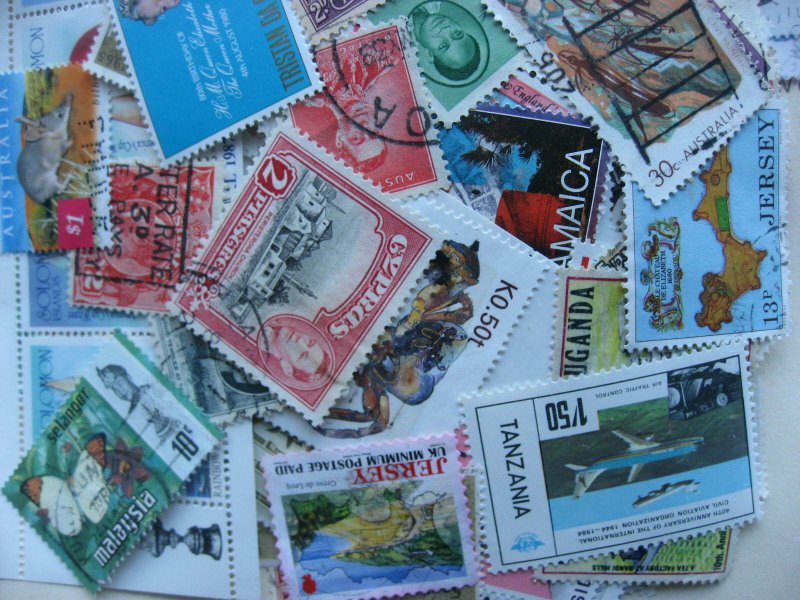 Commonwealth colossal mixture (duplicates,mixed cond) 4000,45% comems,55%defins 