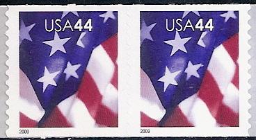 #4392,  Pair.  \ Flag \ S/A,  MNH  .44 cent