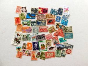 Mini Lot 100 Different, Off Paper, Most commemoratives,variety of countries, Usd