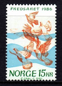 Norway 1986 International Peace Year Mint MNH SC 902