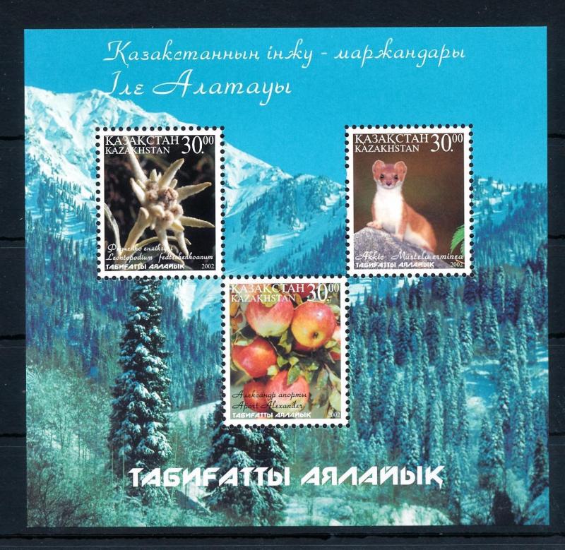 [41266] Kazakhstan 2002 Wild Animals Nature reserve Weasel Apples MNH Sheet