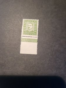 Stamps Denmark Scott #167 never hinged