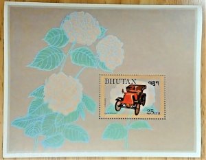 Bhutan 1984 - Classic Cars, Hydrangea - Souvenir Stamp Sheet - Scott #441 - MNH