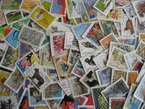 France collection 100 different used, issued 2013 - 2015 era mostly commems