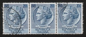 ITALY USED STAMPS SCOTT #662 1954 REPVBBLICA ITALIANA 200 LIRE STRIP OF 3