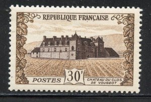 France #670, Mint Never Hinge