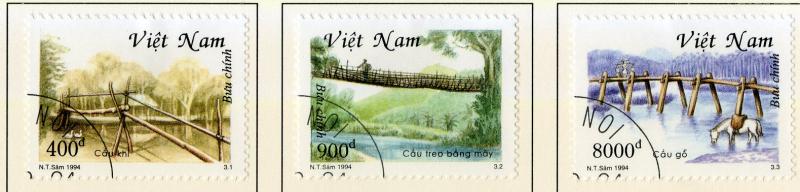 DEM REP VIETNAM 2566-2568 USED SCV $0.90 BIN $0.40 BRIDGES