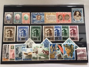 San Marino Mounted mint vintage stamps Ref 65780