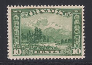 Canada Sc 155 MNH. 1928 10c green Mount Hurd, fresh