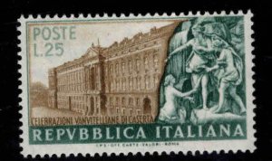 Italy Scott 598 MNH**1952 Palace of Casertai stamp