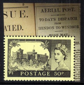GB 2011 QE2 50p Aerial Post Windsor Castle Umm Ex Book SG 3221a ( E1143 )