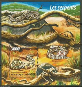 NIGER 2015 SNAKES SOUVENIR SHEET  MINT NH