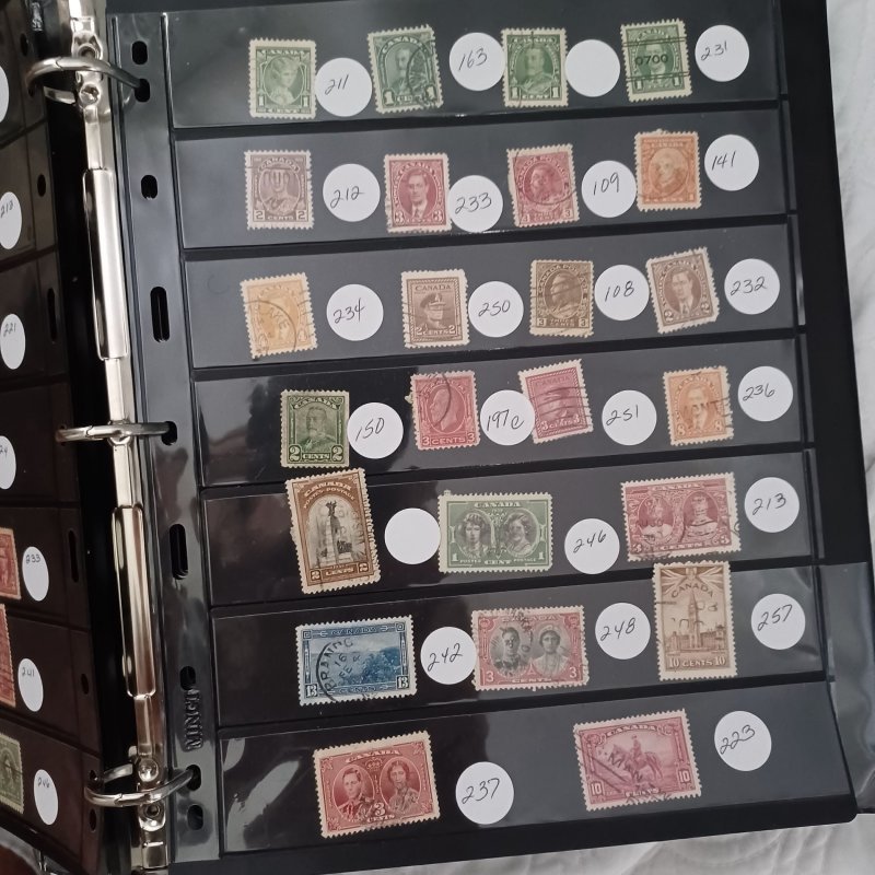 Canada small collection (335 items)