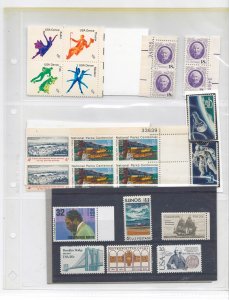 US - Binder w/44 Pages containin 642 OGNH stamps 4-cent to 32-cent - See scans