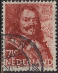 Netherlands 252 (used) 7½c Adm. Michiel de Ruyter, henna brn (1943)