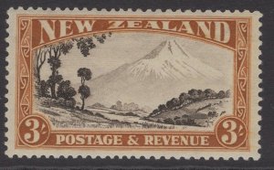 NEW ZEALAND SG590 1936 3/= CHOCOLATE & YELLOW-BROWN p13-14x13½ MTD MINT