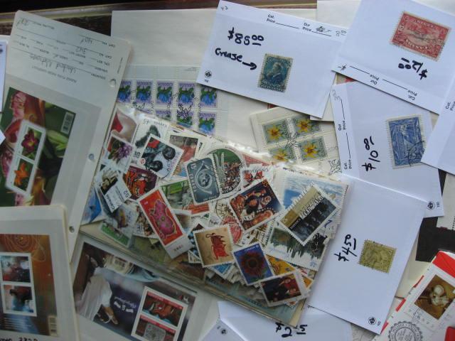 Canada trash(duplicates,mixed cond) to treasure wee boxlot