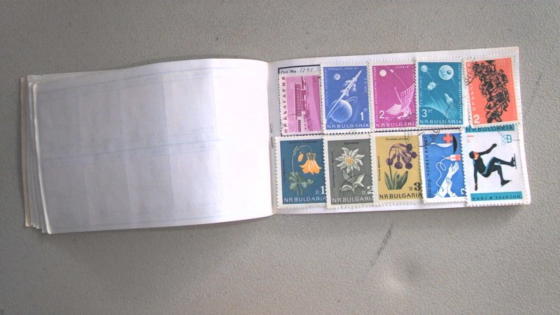 BULGARIA COLLECTION IN APPROVAL BOOK, MINT/USED