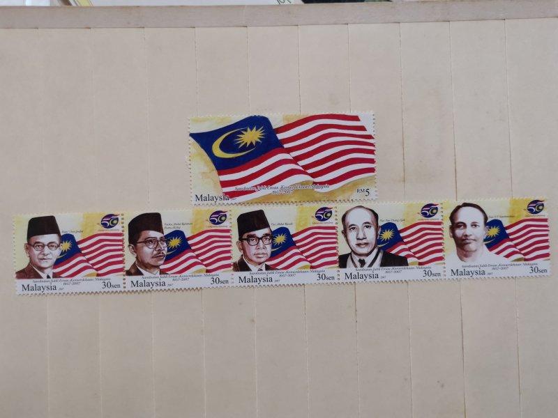 MALAYSIA 2007 THE 50th ANN OF INDEPENDENCE   IN MINT CONDITION.