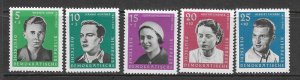 Germany DDR B71-5 MNH Portraits set cpl. x 40 sets, vf.   2022 CV $ 76.00