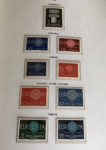 Europa Album with 576 NH Stamps from all European Countries - Huge CV