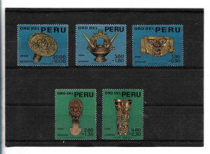 PERU 1966, CHIMU CULTURE, GOLD FROM PERU, ARCHEOLOGY, SET OF 5,  SCOTT B1/5