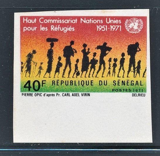 SENEGAL 1971 MARGIN IMPERF UNITED NATIONS AND REFUGEES SCOTT 337