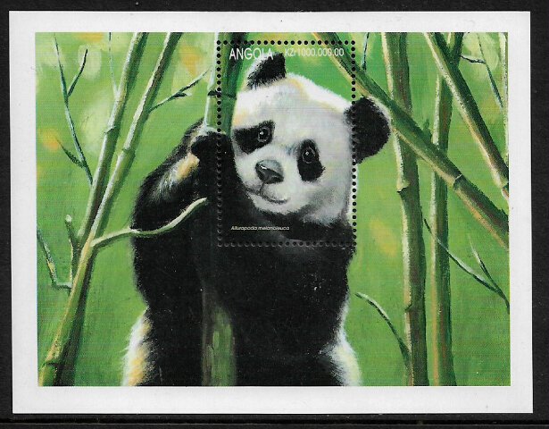 Angola #1065 MNH S/Sheet - Panda Bear