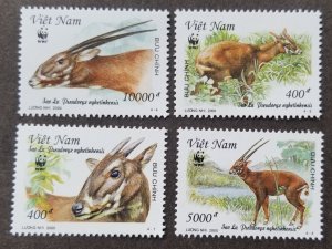 *FREE SHIP Vietnam WWF Sau La 2000 Deer Protected Wildlife Fauna (stamp) MNH