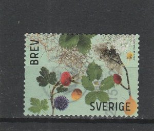 Sweden  Scott#  2735b  Used  (2014 Berries and Leaves)