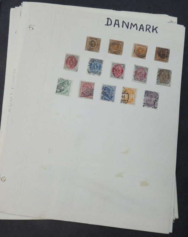 EDW1949SELL : DENMARK Nice collection on pages with many Better. Good Starter