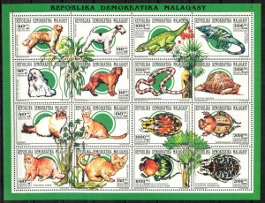 Malagasy Stamp 1160a  - Dogs, cats, reptiles, beetles