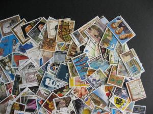 Greece over 195 different used stamps, 4 souvenir sheets, older to 2014 issues