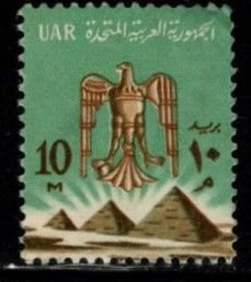 Egypt - #605 Egle of Saladin over Pyramids - Used