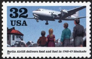 SC#3211 32¢ Berlin Airlift Anniversary Single (1998) MNH