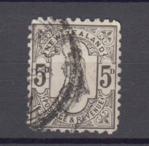 J38769, jlstamps, 1891-5 new zealand used #69 queen  2020 scv $400.00