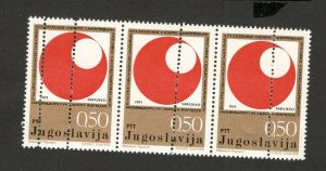 YUGOSLAVIA-MNH**  BLOCK OF 3 STAMPS-ERROR ON PERFORATION-Congress of Manage-1971