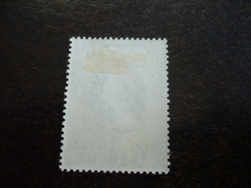 Stamps - Bermuda - Scott# 142 - Mint Hinged Set of 1 Stamp