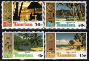 Fiji 1980 QE2 Set Tourism Umm SG 600 - 603  ( K374 )