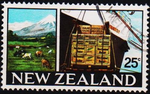 New Zealand. 1967 25c S.G.877 Fine Used