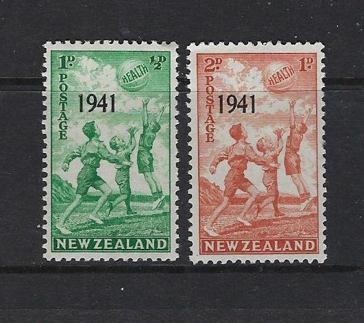 NEW ZEALAND SCOTT #B18-19 1941 SEMI-POSTAL MINT VERY LIGHT   HINGED