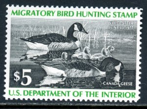 SCOTT RW43 1976 $5 CANADA GEESE DUCK STAMP ISSUE PSE CERT MNH OG XF CAT $40!