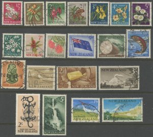 NEW ZEALAND Sc#333-350, 360-361 1960-66 Pictorial Defins Short Set to 3sh Used