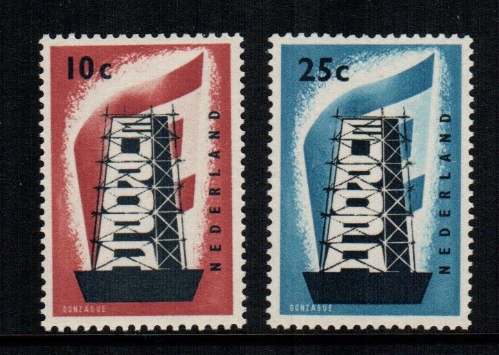 Netherlands  368 - 369  MNH cat $ 26.00