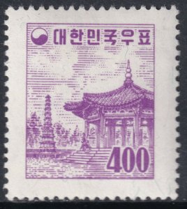 Sc# 280 Korea 1959 Pagoda Park, Seoul 400h redrawn issue MLH CV $57.50 Stk #2