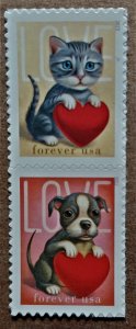 United States #5745-5746 (63c) Love MNH vertical se-tenet pair (2023)