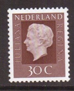 Netherlands #461  MNH  1971   Queen Juliana 'Regina'  30c