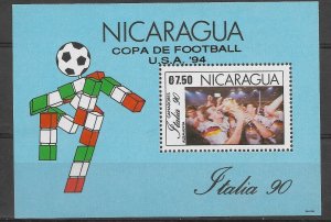 NICARAGUA 1993 ITALY 90 SOUVENIR SHEET OVERPRINTED USA 1994 FOOTBALL CUP SC1852A