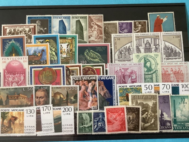 Vatican Post 1965-1975 Mint Never Hinged Stamps R46391