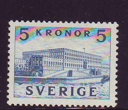 Sweden Sc322a 1941 5 kr Palace stamp perf on 4 sides mint